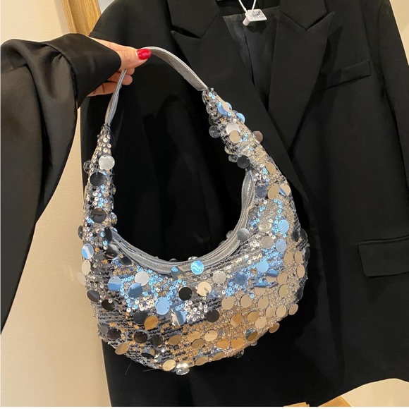 Women's tote handbags - Picture 3 of 3